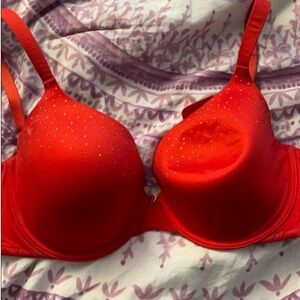 Red With Sparkles Victoria’s Secret 36DD​​